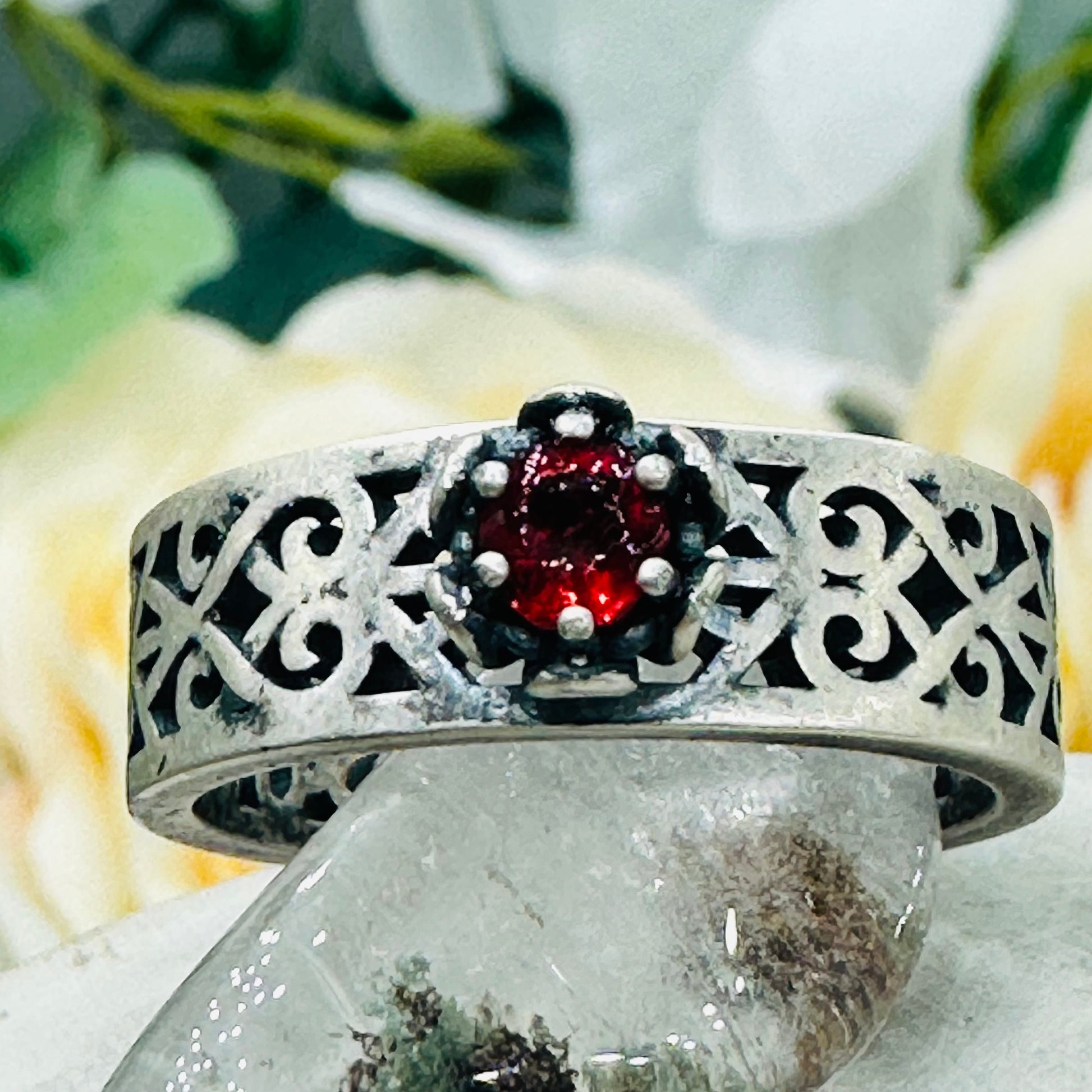 FLOURISH ~ hand made memorial and specialized jewelry ~ custom hair/fur/ashes/feathers/sand/flowers gemstones