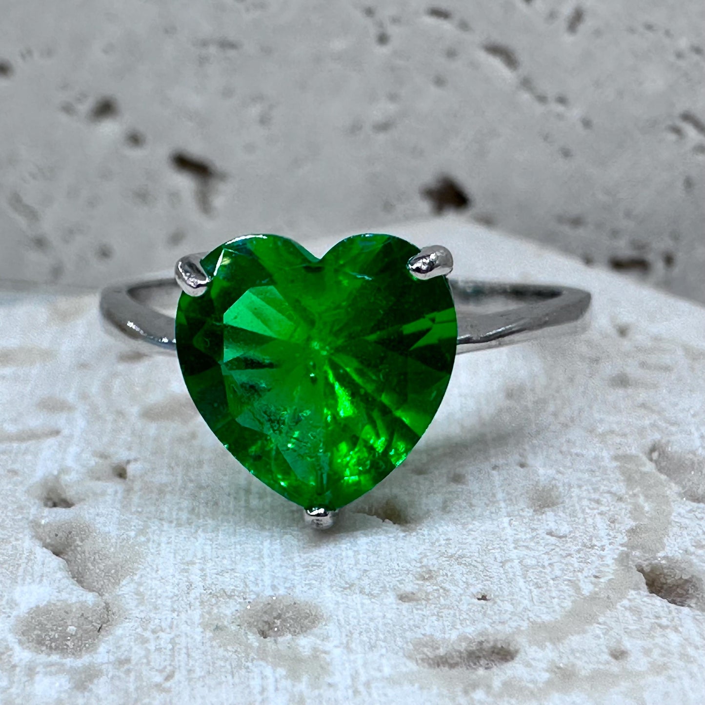 KEEPSAKE RING * special keepsake ring * made with ~ashes ~hair ~fur ~flowers ~feathers ~whiskers ~quills * choice of ~crystals ~opals