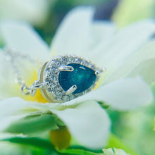 Load image into Gallery viewer, REFLECTIONS *special keepsake ring*forever*gems*chain ring*stone made with •ashes•hair•fur•dried flowers •feathers•whiskers•quills
