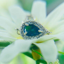 Load image into Gallery viewer, REFLECTIONS *special keepsake ring*forever*gems*chain ring*stone made with •ashes•hair•fur•dried flowers •feathers•whiskers•quills
